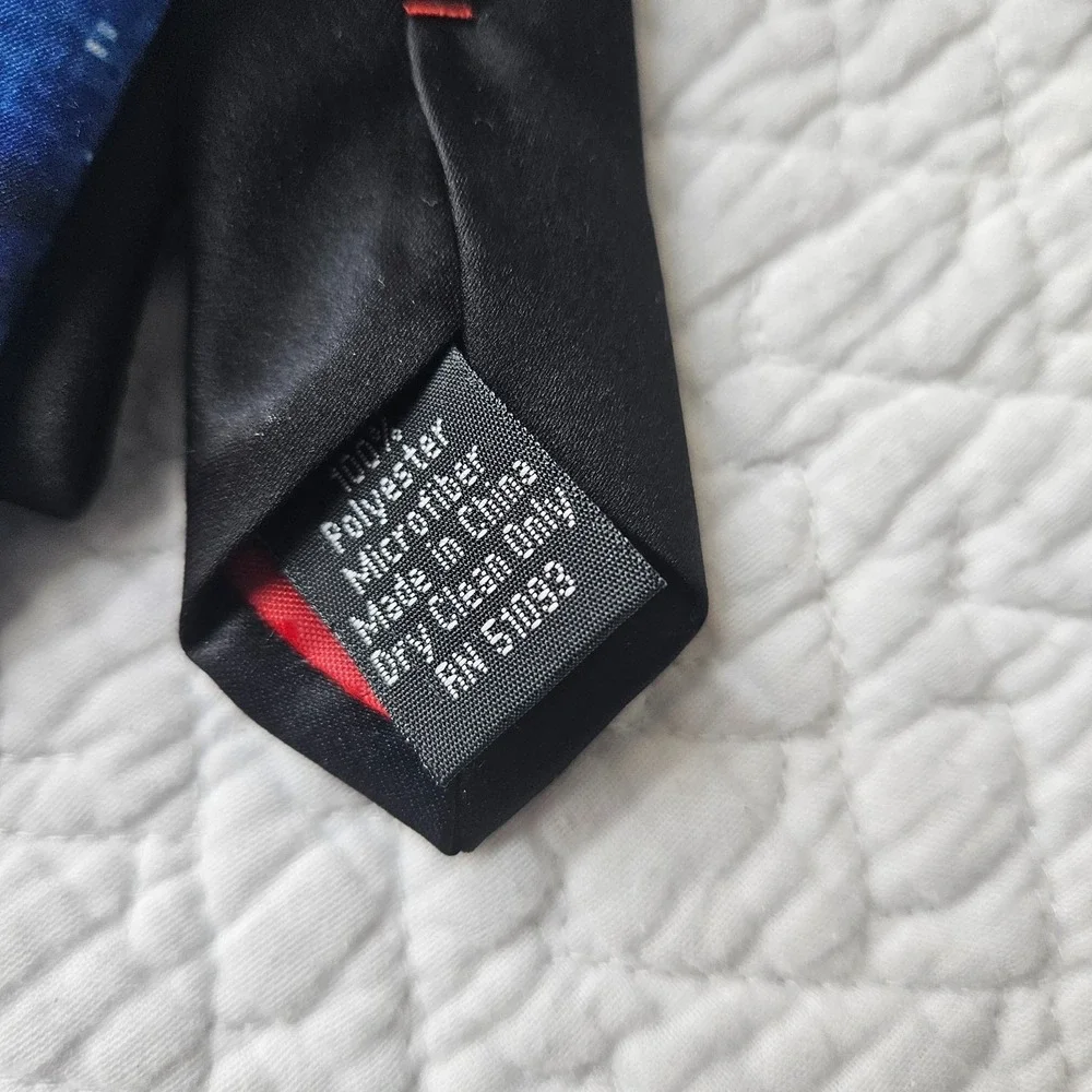 NEW WITH TAGS HOLIDAYS‎ Winter Wonderland  Joy to the World BlueNeck Tie